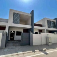 مجمع اللؤلؤة عمود 100 • 150م • دار للرهن