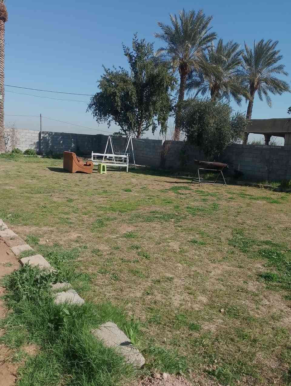 السلام عليكم كاع للبيع المساحه 200متر ويوجد خدمات ماء وكهرباء النزال 7في 29 وقريبه على السريع الجديد الدوره اليوسفيه لستسفار اكثر الاتصال على الرقم *********** السعر 35 سند 25
