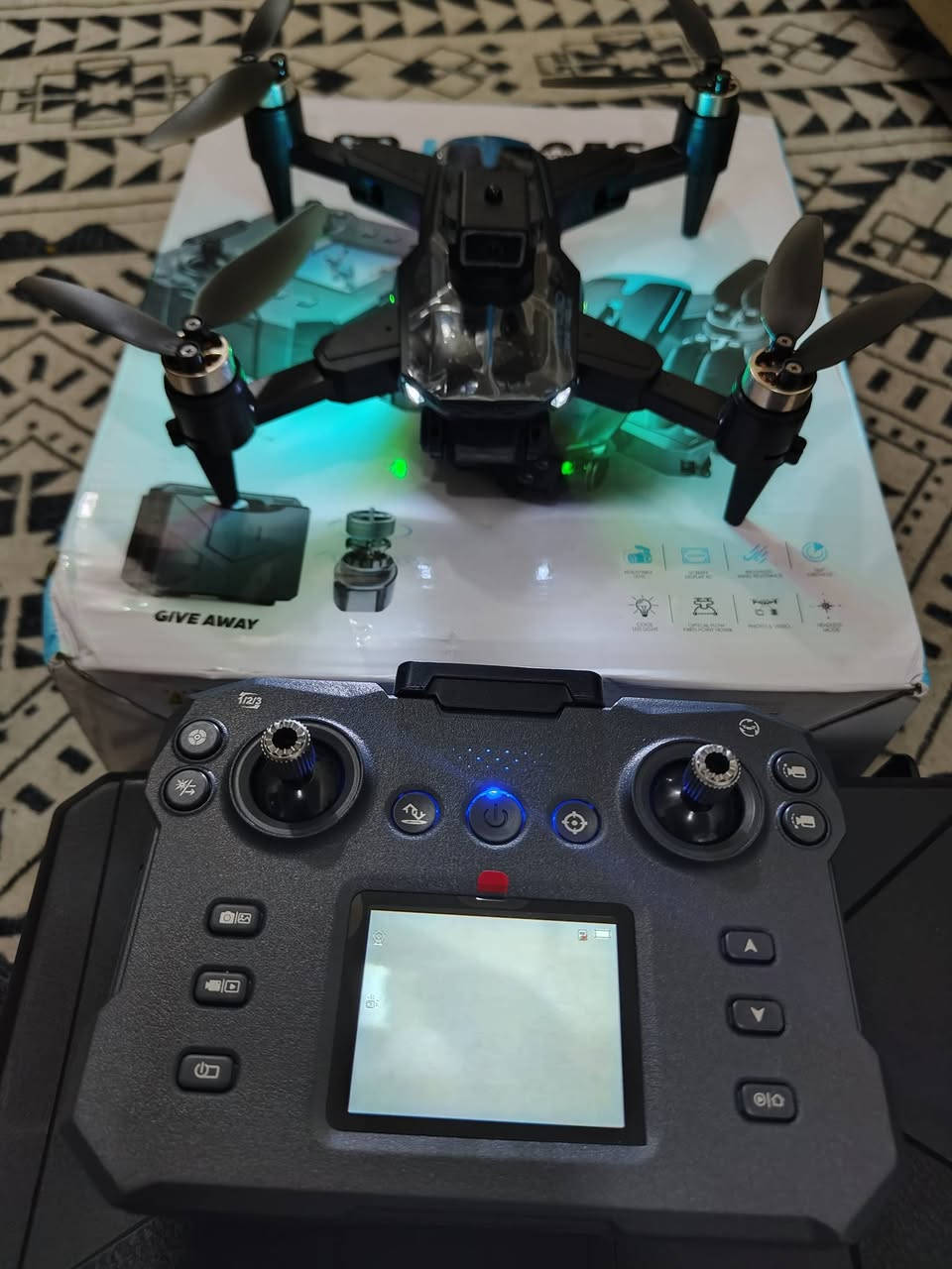 صلوا على خير البشر ابا القاسم محمد 
وتعال اونسك بشرط تابع الفيديو للاخير
درون  ماركة موديل KY605 S مليان مواصفات
محركات برشلز بس انكر سلف واتونس 
الطيران سهل ثباتية فوووول رزليوشن عالي 
كامرات امامية وسفلية وحساسات عالية ضد الصدمات
ارتفاع 200م ومسافه 1000م وتحكم بالقلاع والهبوط
رادار علوي و جوستك شحن و شاشة للتصوير
وياه رام اصلي مع كارت ريدر اصلي مع جنطة مدرعة
المواصفات كلها مذكورة بالفيديو تابع للاخير 
عندي منه فقط هاي القطعة لحك عليها
السعر 100 الف والتوصيل هدية مجاني لكل المحافظات 
علق تم وطب اعتمد وبلعافية عليك ...
تحياتي للجميع


**إذا كنت صاحب هذا الإعلان وتريد حذفه لأي سبب، رجاءا أرسل رسالة إلى الدعم الفني**
