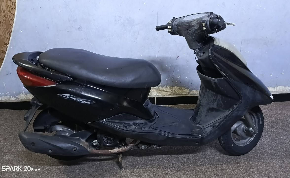 بريز ياباني لبيع سلف هندر مكينه حلوه مكفولة من كلشي دشبول كيلو متر بازين سرعة شغال كهرباء كلها شغاله اوراق بيها سعر 550 العنوان بغداد هاتف***********
