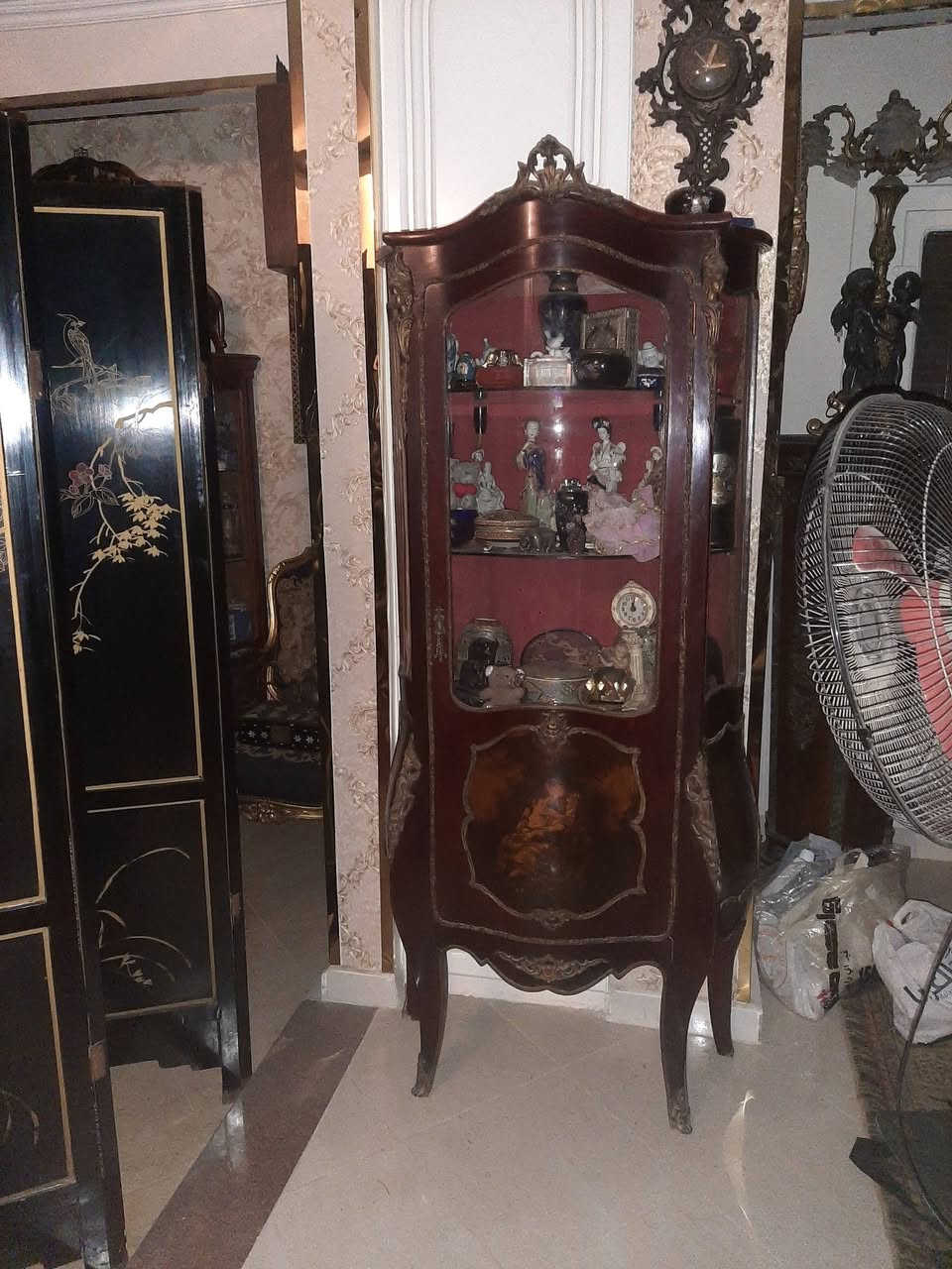 فاترين ايطالى بالبرونز ورسم زيت. ١٥ الف لسرعه البيع لظروف النقل


**إذا كنت صاحب هذا الإعلان وتريد حذفه لأي سبب، رجاءا أرسل رسالة إلى الدعم الفني**