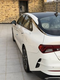 K5 للبيع موديل 23 خليجي ماشيه 55 الف محرك 2000 كفاله عامه سعر ب 215 07...