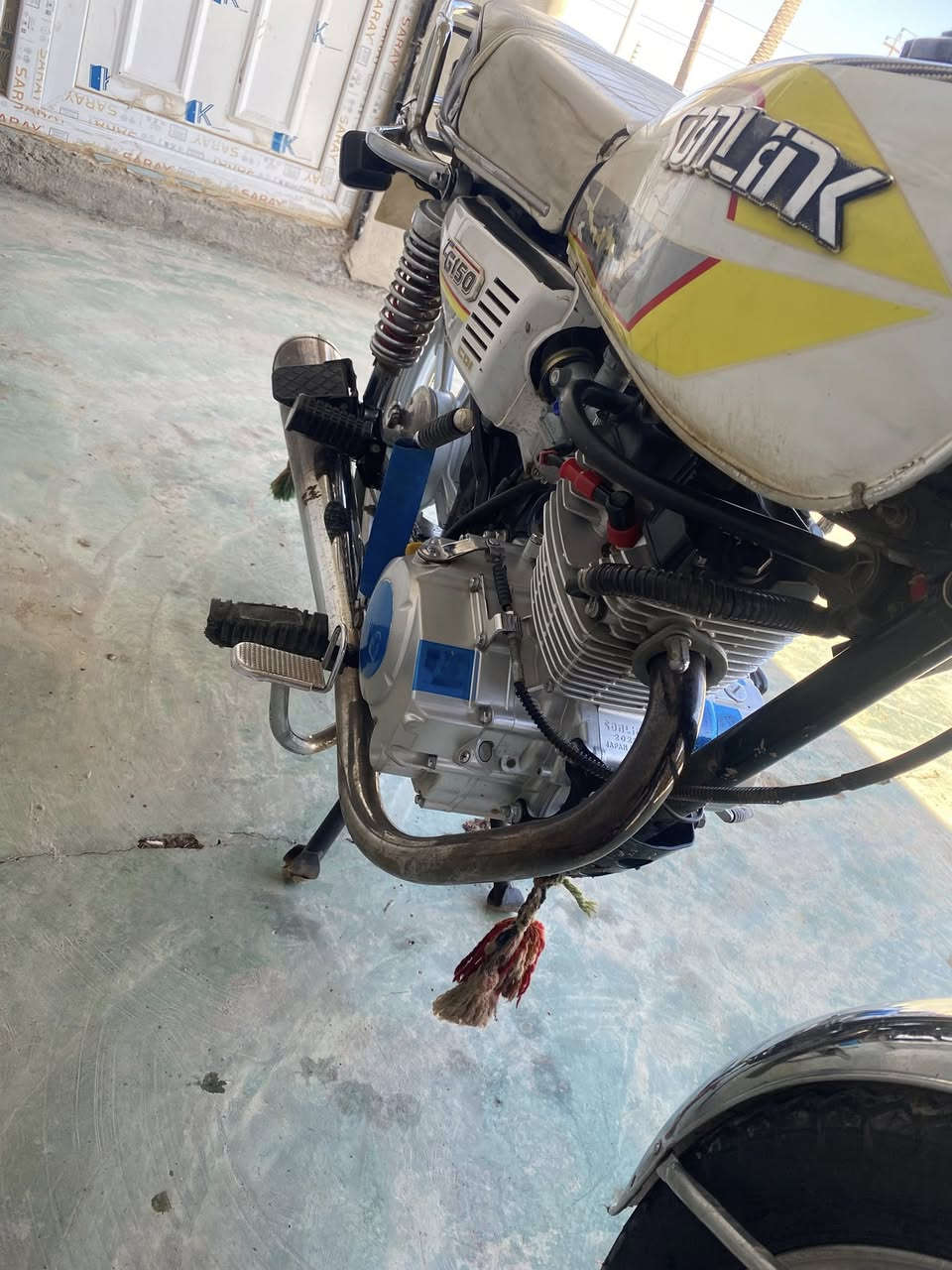 دراجه سيفان مو ديل 23بلاد اوراق اصولي المحرك سبانه ما ممدوده عليه كله شغال كهربائيات كلوبات اشاير كله شغال السعر 575 وبيه مجال شي قليل المكان كنعان المو شراي لا يتعبني وسمعه كلام مو حلو


**إذا كنت صاحب هذا الإعلان وتريد حذفه لأي سبب، رجاءا أرسل رسالة إلى الدعم الفني**