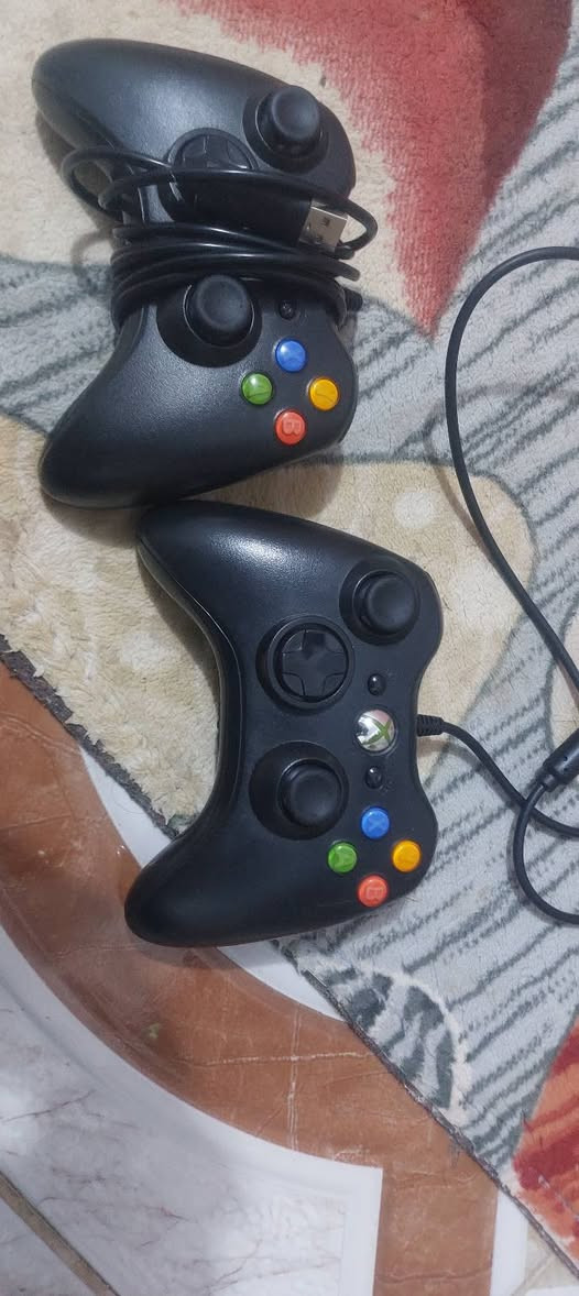 اكس بوكس 360 فات ابيض فول 🔥✅

مع يددتين واير بلون اسود اصليات🔥

مع محوله اصليه ✅

يحمل الجهاز 32 لعبه من اشهر الالعاب على الاكس بوكس 360✅🔥

(👌السعر صدمه ب135 وماكو ارخص من هيج)🔥✅راسلني خاص واني خادم 

(شباب فايدة المحوله اذا صار شي بالكهرباء تعطل المحوله والجهاز ما بيه شي)


**إذا كنت صاحب هذا الإعلان وتريد حذفه لأي سبب، رجاءا أرسل رسالة إلى الدعم الفني**