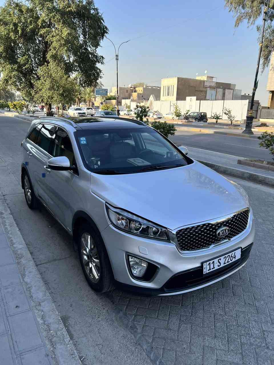 السلام عليكم كيا سورنتو 2015 خليجي فول بصمة بانوراما فوريل ٤ كشنات تدفى تبريد رادار ستيرن تدفى كشن ذاكرة جنطة كهرباء السيارة جديدة وعلى ايد وحدة من الشركة فقط البنيد مصبوغ اثر طخة جدآ بصيطة مكان السيارة الكاظمية السعر 18,500$ هاتف ***********/***********
