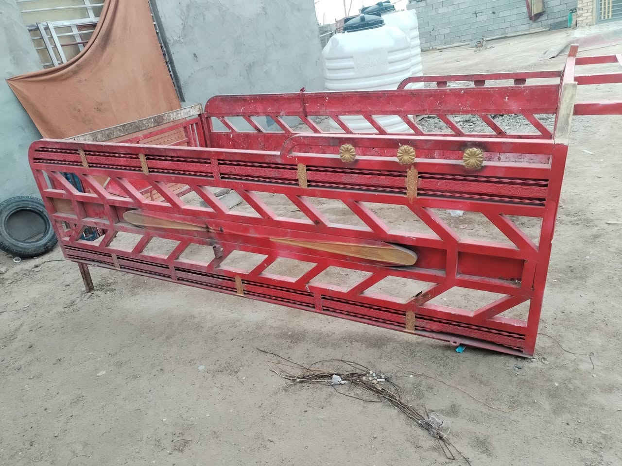 سلام عليكم محجر كيه البيع السعر 300المكان الكوفه شارع المعمل ***********
