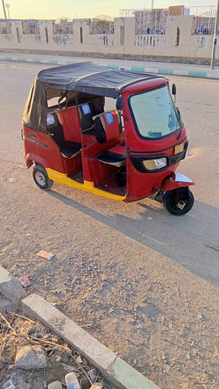 تكتك عشرين شهر 12 داخله ب واحد وعشرين سنويه تقرا 21 رقم ذي قار تحويل او وكاله بيه ضربه بل لغد وزنجار بدوسه  سعره 4400 وبيه مجال لشراي مكاني قلعه سكر ***********
