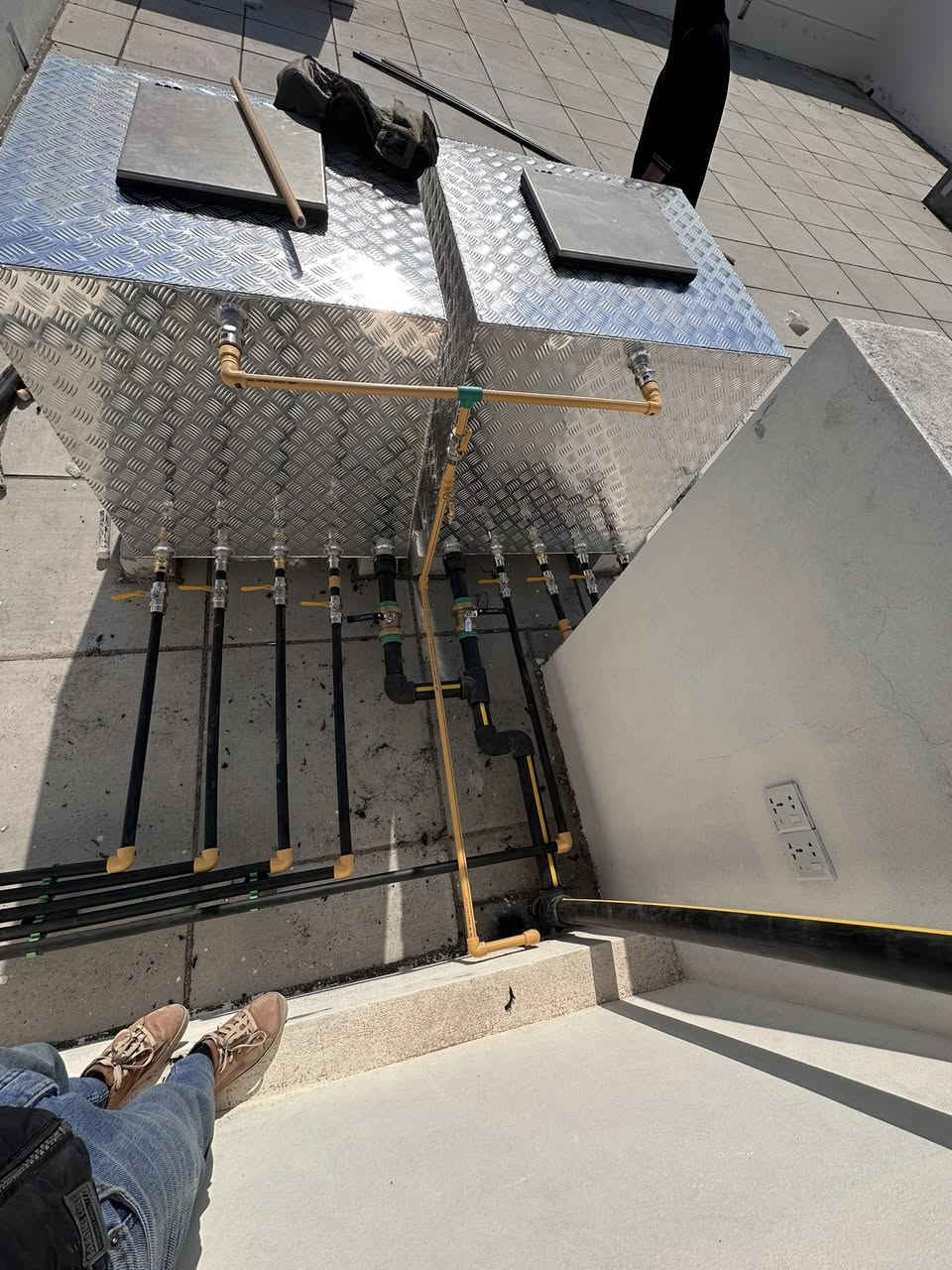 هل لديك مشكلة في تمديدات الماء؟
تسريب؟ ضعف ضغط؟

✔️ تمديد أنابيب الماء بطريقة احترافية
✔️ كشف ومعالجة التسريبات
✔️ تركيب الخلاطات والمغاسل والسخانات
✔️ نصائح مهمة لتفادي الأخطاء الشائعة

مستعدون لتأسيس المنازل بأحدث انضمه السباكه

📞 للحجز أو الاستفسار تواصل على الخاص أو عبر الهاتف: ( *********** )

خبرة • دقة • عمل مضمون
