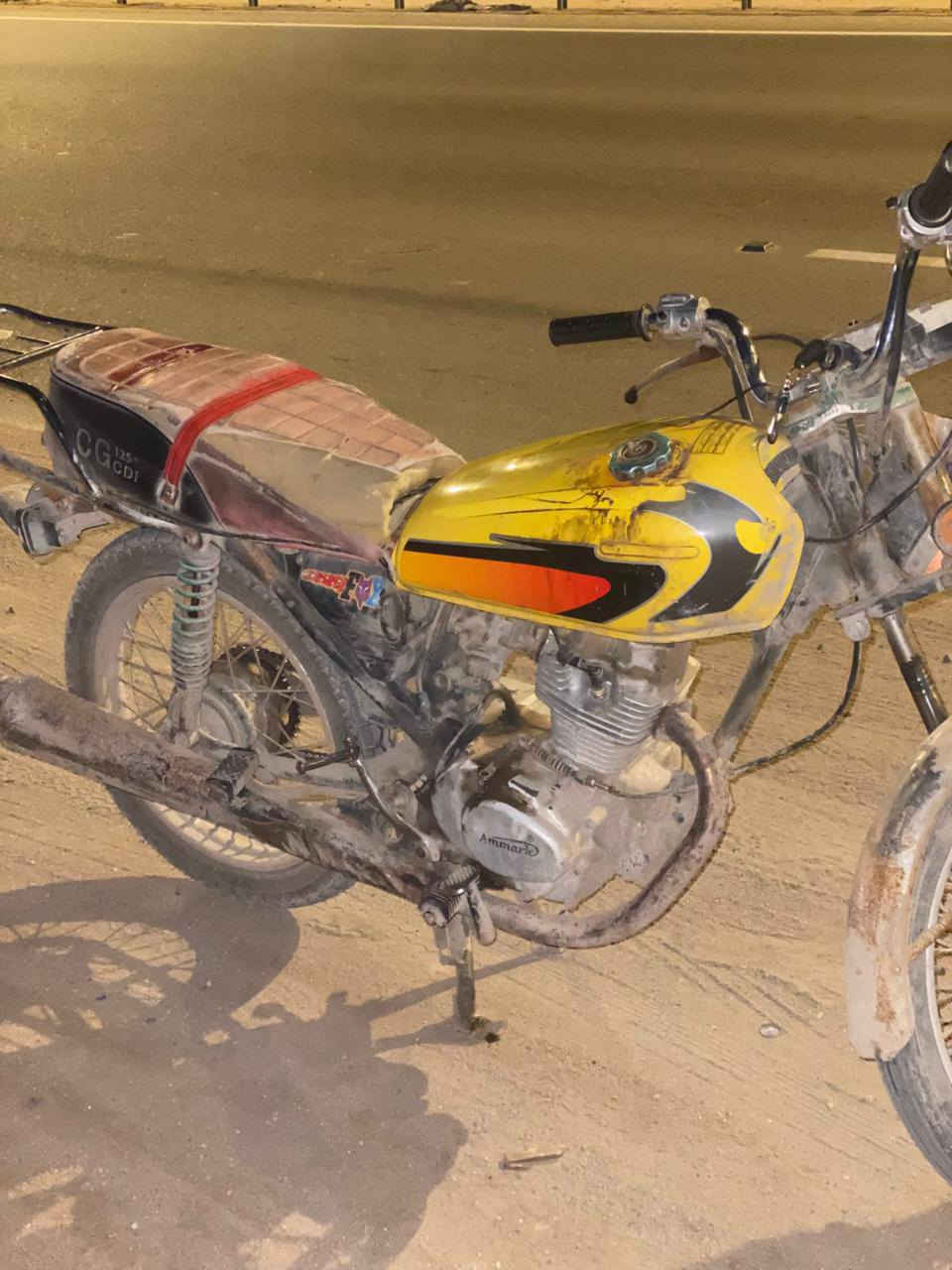 سلام عليكم دراجه ايراني شاصي سكنر تجفيت جديد يرادلها كشن وتانكي ترجع جديده حته كاور بدلت بيها هسه بس قبق الكلچات يذب دهن يرادله كازكيت للبيع ب350 تواصل واتساب ***********
