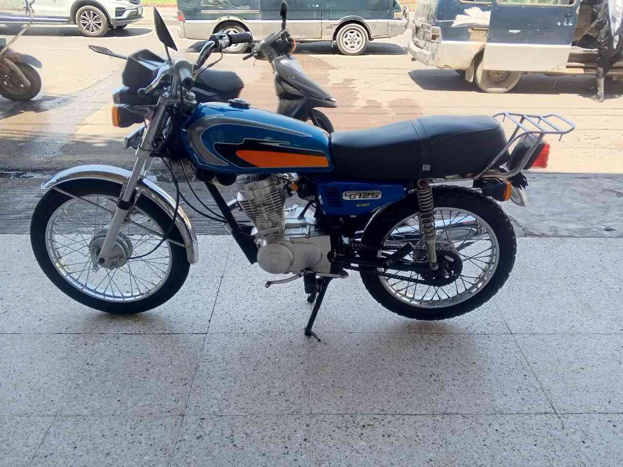 دراجه أربعه كير موديل ١٦اوراق أصولي معمره السعر 850 وبيه مجال مكاني كوت رقم الهاتف ‏‪***********‬‏
