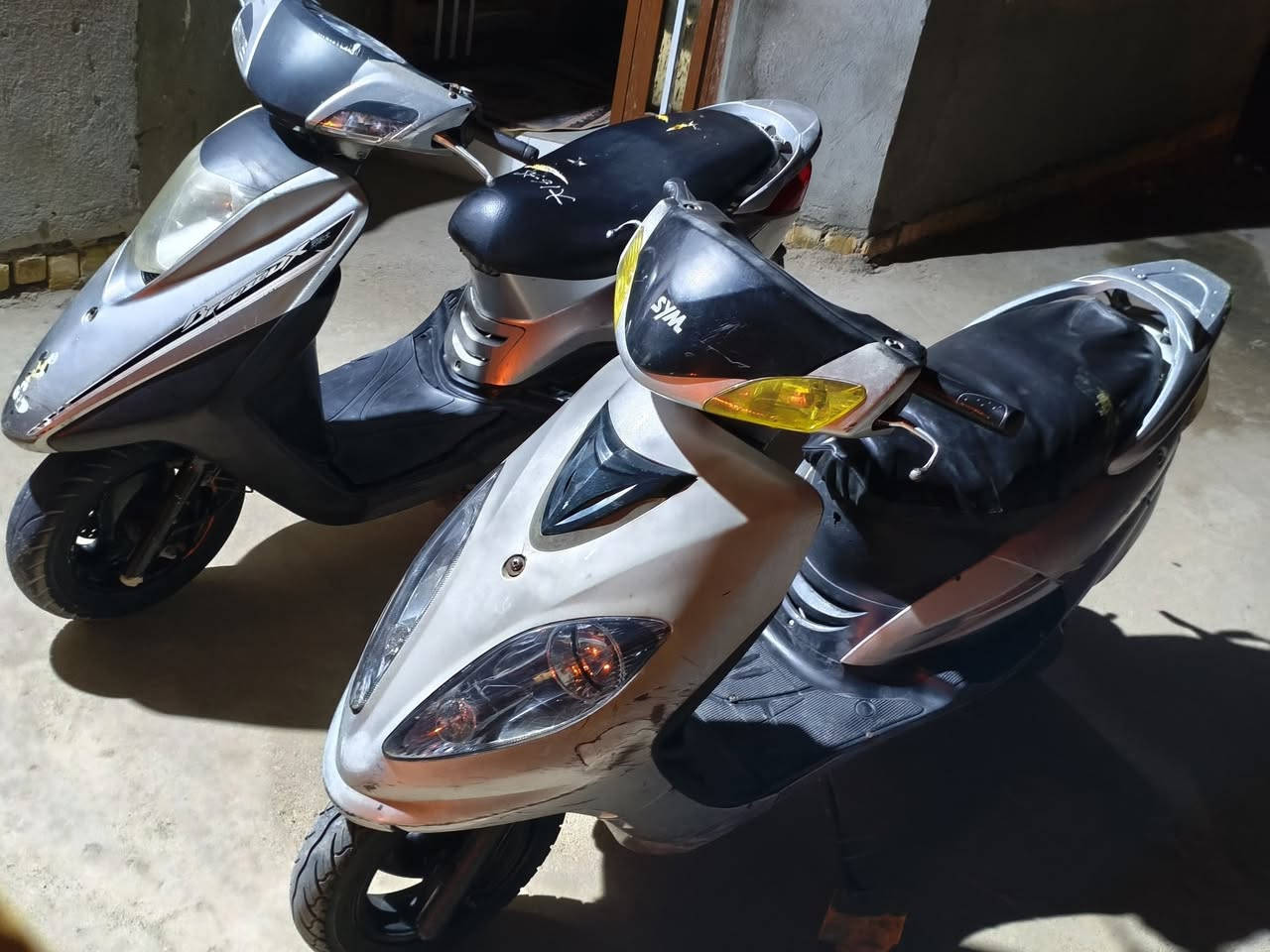 السلام عليكم دراجتين اثنينهن مجفتات لاتنقيص ولا تبخير ولا نظوح دهن نكرة سلف وحدة بريس والثانيه سيامه السعر 650 الف اثنينهن 
مكان يم شركه بتروناس 
***********
