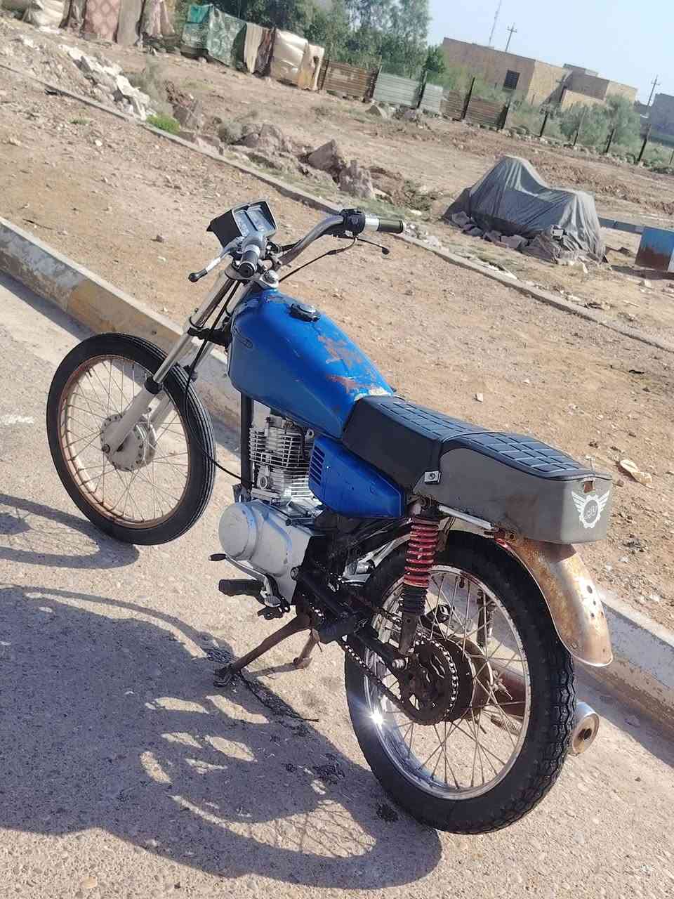 للبيع ايراني دراجه حلوه ونضيفه بدون مال شغل مكينه جديده لاتنقيص ولاتبخير السعر 250 وبيها مجال الشراي اتصل على الرقم ***********
