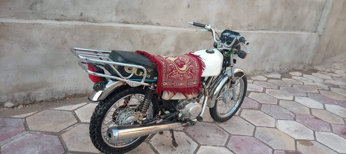 سلام عليكم درجه البيع درجه مديل 2019
اصولي 
سعر 550 او بيه مجال
*********** هاذ رقمي
مامتوجد فيس
