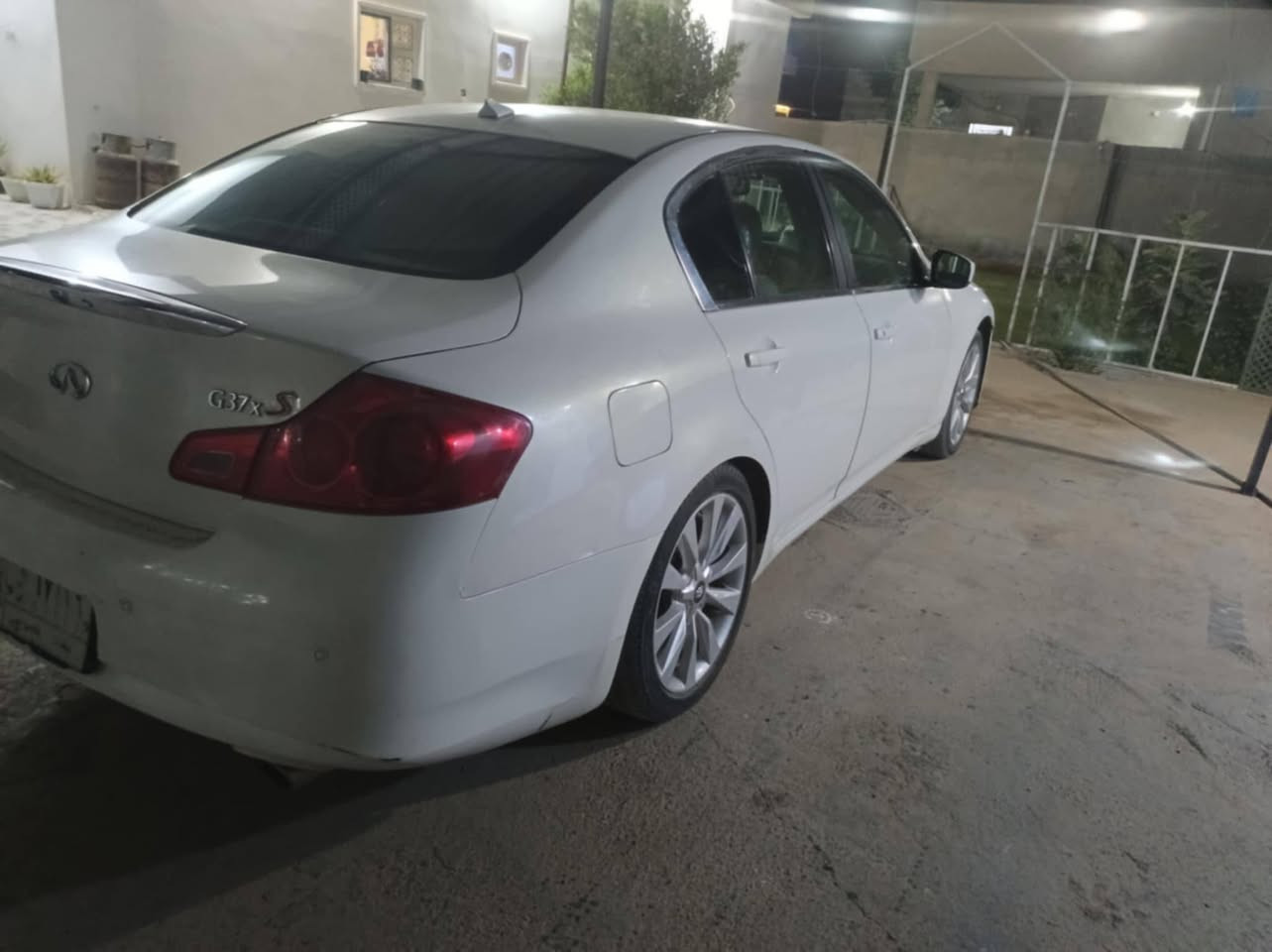 انفنتي موديل 2011 محور ديفور 3000 بيع مستعجل ***********
