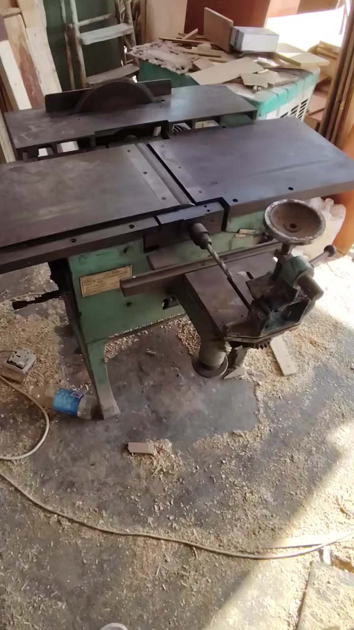 سلام عليكم اتوفرة جامعه رنده دبل منقار منشار بعدها على بلادي الشركه نظيفه إصدار الأول للاستفسار الاتصال ***********
