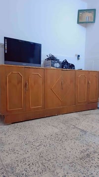 بوفيه طول مترين ونص السعر ٥٠ وبيهه مجال مدينه الصدر هاتف ٠٧٧١٢٣٥٢٢١٠