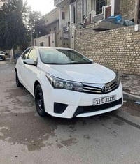 كورلا 2015 خليجي  مكفولة كفالة عامه من كلشي  ماشية 73 الف شرط لفحص مكي...