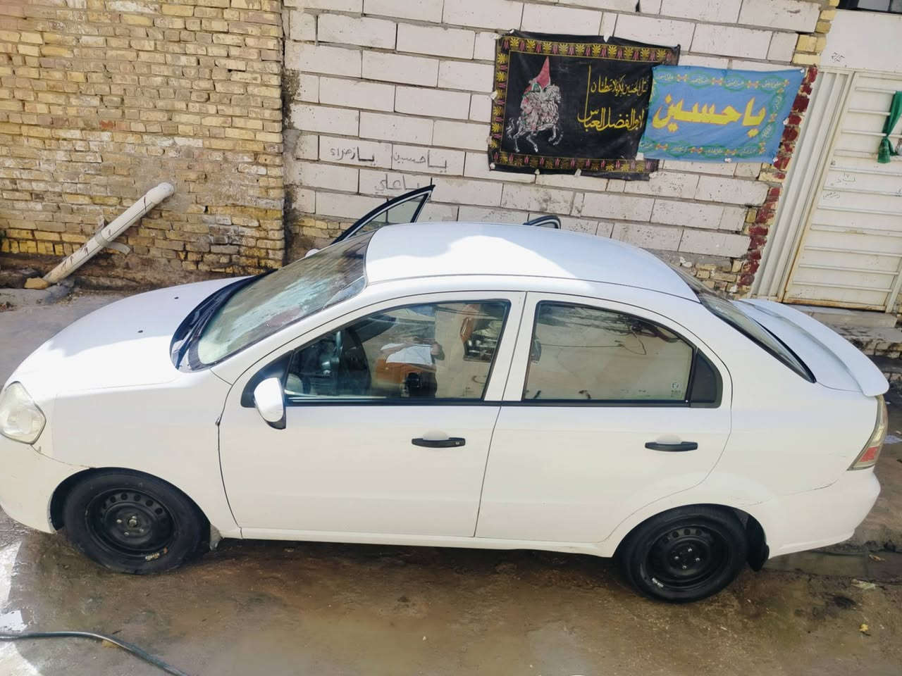 السلام عليكم
افيو 2011 مكينه وكير نضيفات حداديه توني مسويه تبريد شغال تخم تواير توني شاده سياره حلوه احله من صور تجي وتكلبه ابيع مداور ثاني يوم رقمه انكليزي  مكانه ناصريه سوك شيوخ سعره 65وبيه مجال حك جيه  هاذه رقمي ‏‪***********‬‏
