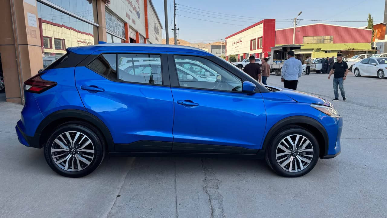 نیسان کیکس 2023
مواسەفات SV
بێ بۆیاخ
کوشن هیتەر 
شاشە و کامیرە 
CarPlay 
بەسمە 
شغال
ئۆتۆ ستۆپ
ڕادار
سوکان ڤۆلیۆم 
تحدید سرعة
 ٥ هەزار مایل رۆشتووە

سەیارەیەکی زۆر خاوێن و بێبێشەیە، کاتی نەشکاوە و هاوشێوەی سفره‌، بە شەرت و فەحسی گشتی دەفرۆشرێت
گێڕ و مەکینە بەشەرت
ئێرباگ و کارەبایی بەشەرت  
نرخی فرۆشتنی ١١٥ $ گەڵایە

📍 شوێن: چوارقورنە - کۆمەڵگای پێشانگاکان

بۆ پەیوەندی 
***********
***********

نیسان کیکس 
الموديل: 2023
 الفئة: SV
 الصبغ: مكفولة من الصبغ (بدون صبغ)
 المسافة المقطوعة: ماشية 5 آلاف ميل بس.
 الكراسي: تدفئة كراسي (كشن هيتر).
 التشغيل: بصمة تشغيل + تشغيل عن بعد (شغال).
 النظام الذكي (Auto-Stop).
 شاشة كبيرة وكاميرا دوارة + نظام Apple CarPlay.
 رادارات جانبي وأمامي.
تحكم ستيرن (جهتين) + مثبت سرعة (تحديد سرعة).
 
💯 الشروط والضمانات:
 محرك وگير بشرط الفحص.
 الإيرباکات والكهربائيات كلها بشرط وسليمة 100%.
 السيارة نموذج بالنظافة وعلى شرط الرقم.
 💵 السعر المطلوب: 115 ورقة (11,500 دولار).
 📍 المكان: چوارقورنة - مجمع المعارض.
📞 للاستفسار والتواصل:
 ***********
 *********** رانية, السليمانية
