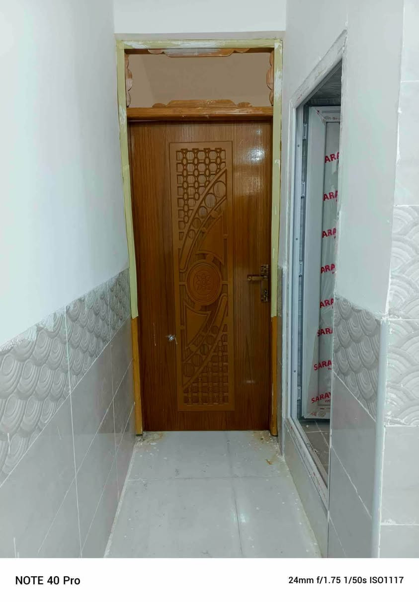 386
دار للرهن (100 متر) شارع الصب عمود 282 شارع المطحنه
 قرب شارع الصب خلف الجامع
السعر الرهن 15 مليون
يحتوي على طابق واحد 
 غرفه  مطبخ   صاله   استقبال
ـــــــــــــــــــــــــــــــــــــــــــــــــــــــ
بيت جديد فول غير مسكون
مدة الرهن سنه وقابل للتجديد
اي استفسار اتواصل مع على رقم التي ***********
