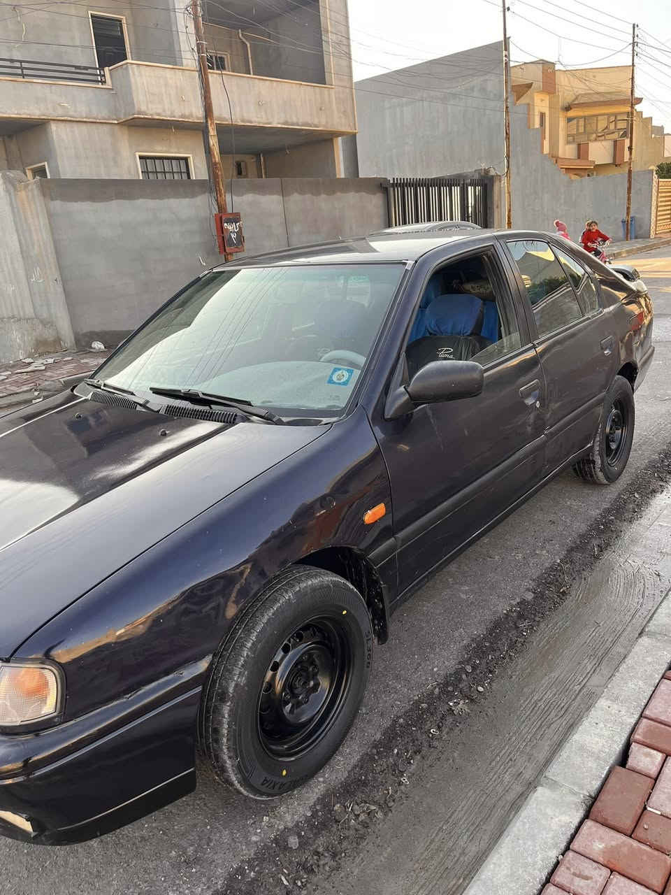 السلام عليكم نيسان برايمره للبيع او مراوس نضيفه صدر جدام وره جديد تواير جدام جدد 
تبريد تدفئا كاملات كير شرط محرك بي صوت بل زنجيل سياره دفع رباعي وباسمي سياره شرط تحويل فقط سعر 39 ورقه وبيها مجال قليل 
***********
