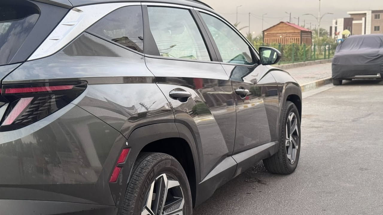 هونداي توسان هايبرد موديل ٢٠٢٣
ماشيه ٨٠٠٠ بدون أيرباك بدون تبديل فقط بارد بابنيد
مكاني بغداد حي الحسين عل شارع المطار
***********
