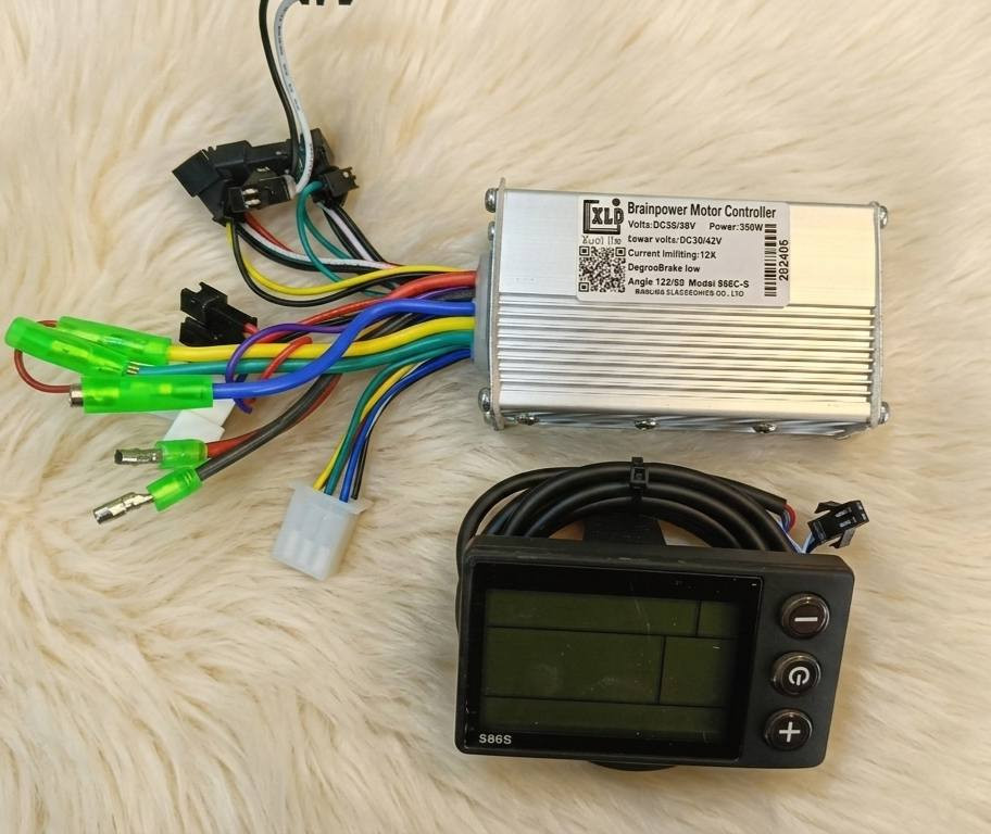 مجموعة عقول للسكوتر احجام مختلفه
عقل 100 أمبير يعمل 48-60-72 فولت 
عقل 30  أمبير يعمل 24-36 - 48 فولت


**إذا كنت صاحب هذا الإعلان وتريد حذفه لأي سبب، رجاءا أرسل رسالة إلى الدعم الفني**