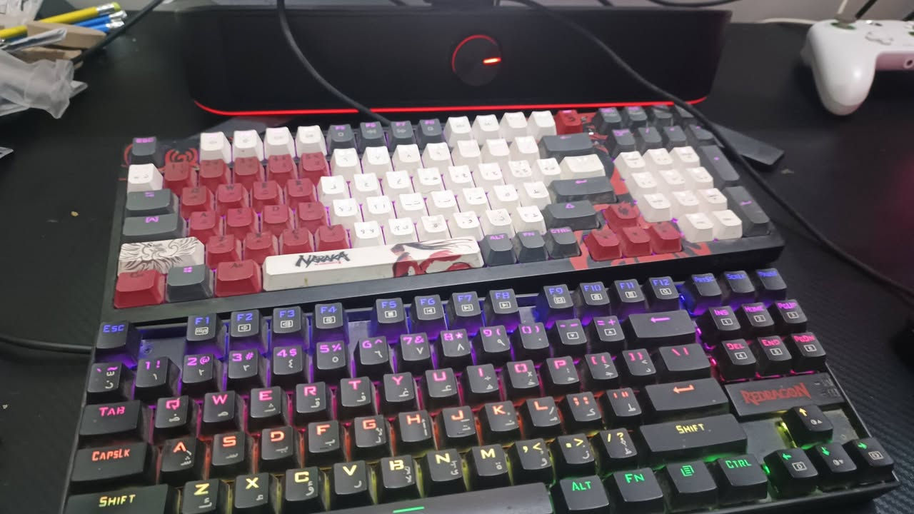 السلام عليكم pc للبيع
المواصفات:CORE I5 12400F مبرد غازي دبل مروحة
RTX 4060 8GB ASUS
32GB RAM WHITE WITH RGB
M.2 1TB GEN3
M.B H610 
PSU 650 WATT شركه aigo

MONITOR SAMSUNG ODYSSEY G4 240HZ 1MS FHD 27INCH 
MOUSE RED DRAGON 
KEYBOARD BLOODY+KEYBOARD REDRAGON
MOUSE PAD 90*40
CONTROL GAMESIR
speaker redragon 
يوبي اس 1500va
ميز كيمنك+ الكيس 9 مراوح
مده الاستعمال سنتين
كيبوردين للبيع
ملاحضه اذا تحتاج أي شغله منهن ابيعهن بشكل منفصل ماكو مشكله
(السعر الكامل لجميع الاغراض مليون و 690)
مكاني بغداد النهروان
***********
