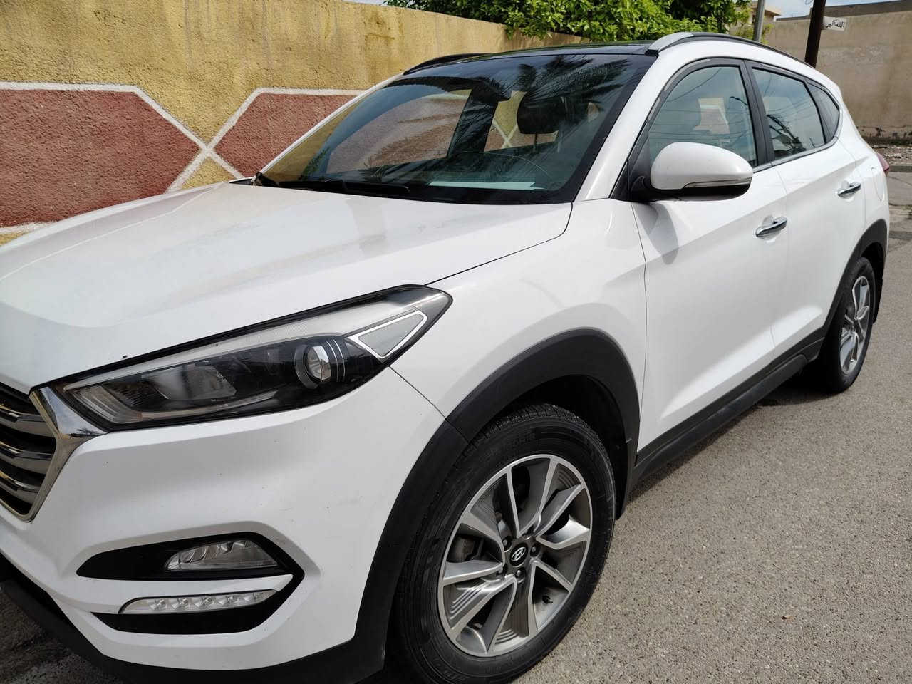 توسان 2018خليجي مكفولة كفالة عامة داخل بيجي مطعم بالصاج
***********
