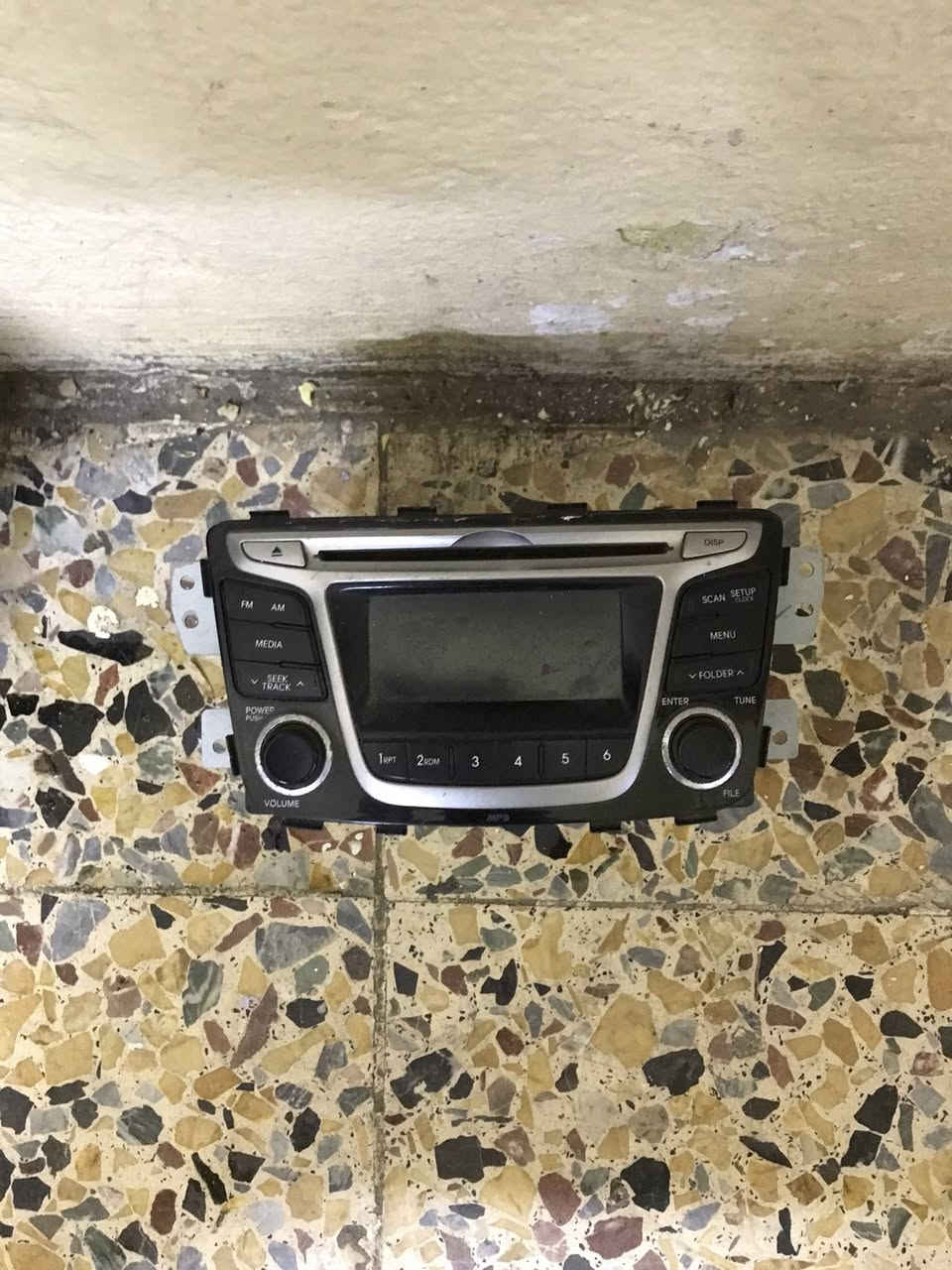 السلام عليكم اخوان بطانة جاملغ يمنة كوري اصلي جديدة 20 لف وفلينة كامله 20 لف ومسجل بلادي 20 لف مكاني بغداد مدينة الصدر قرب نادي الجولان ***********
