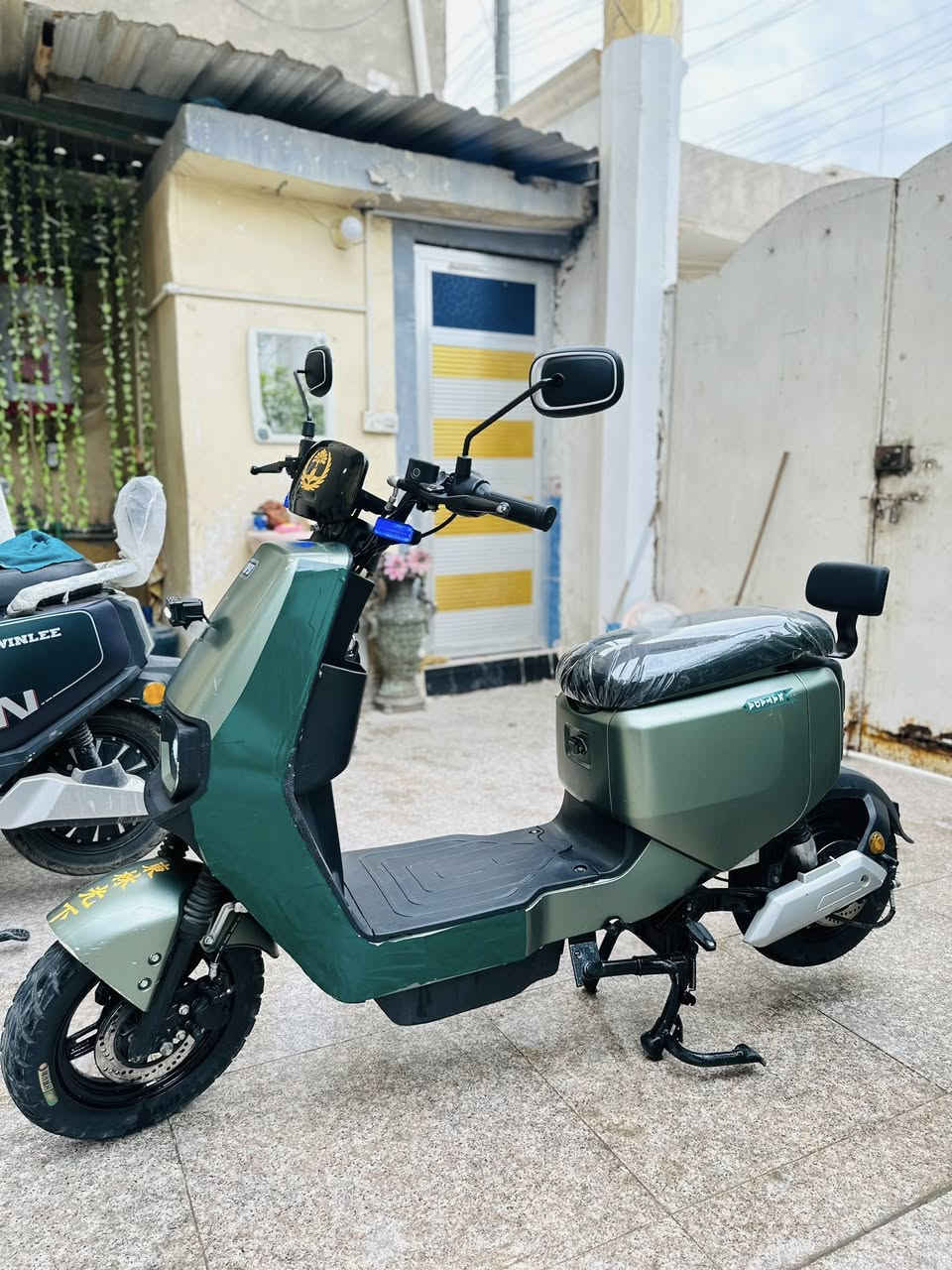 دراجة شحن للبيع 2025 في البصرة
دراجة شحن gt للبيع نضيفة 
دراجة كهربائية للبيع 
5 بطاريات ونلي الأحمر 32 امبير 
3 نمر سريعة السرعة القصوة 70 
دراجة حلوة ونضيفة 
كهربائيات كلهن شغاله 
اشاير يمنى يسرى گلوبات 
دراجة كاملة 
السعر 450 وبيهه مجال قليل للشراي 
العنوان : البصرة الأمن الداخلي
الرقم : ***********
