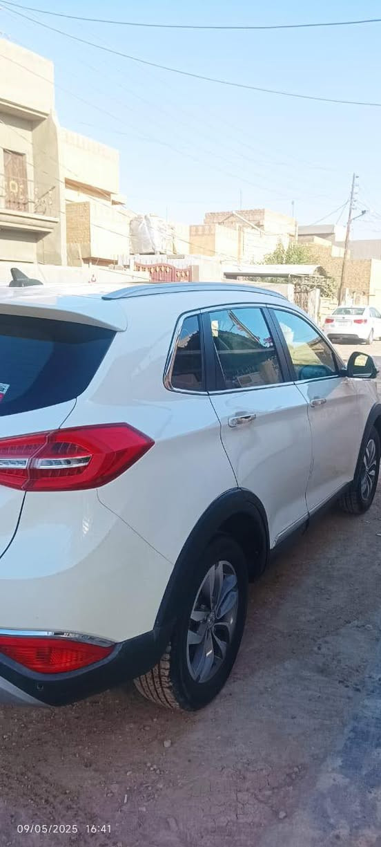 السلام عليكم 
بايك. موديل. 2021 سياره جديده وجاهزه مكفوله كفاله عامه. كير ومكينه. وحداديه كله مكفوله السياره حره وباسمي رقم بابًل محرك محور غاز السياره ماشيه 90حقيقي فول مواصفات السعر 135 وبيه مجال مكان السياره بابل الحله. رقم الهاتف. (***********) مكلف ب النشر.
