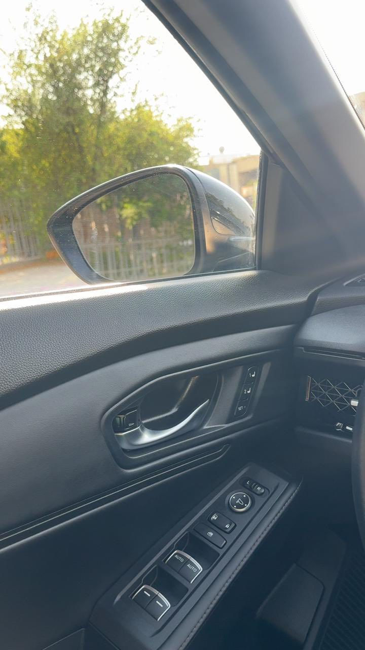 هوندا اكورد 2023 فئة سبورت هايبرد الفول
رقم بغداد السياره مرقمة وجاهزة باسمي بس تحويل 
ماشية 27 الف كيلو 
سياره حادثها موضع معابر حتى دعامية نفسها 
مبدل بس بنيد فقط
واجت من امريكا بيها كلير صفحه الراكب 
السياره بعد احلى من صور 
ضفتلها فچوج بريمبو 
وضفتلها انارة داخلية ب250 الف كامله ع سياره
وعليها نانو بيه ضمان 7 سنوات 
وسياره انطلاقيتها تخبل 
تجي تدفئة كشنين وتحكم كهربائي هم كشنين 
السعرة 185 يعني شدة و85 وبيها مجال بسيط
سياره مكانها البصرة / مجمع الامال 
للاتصال او واتس 
***********
