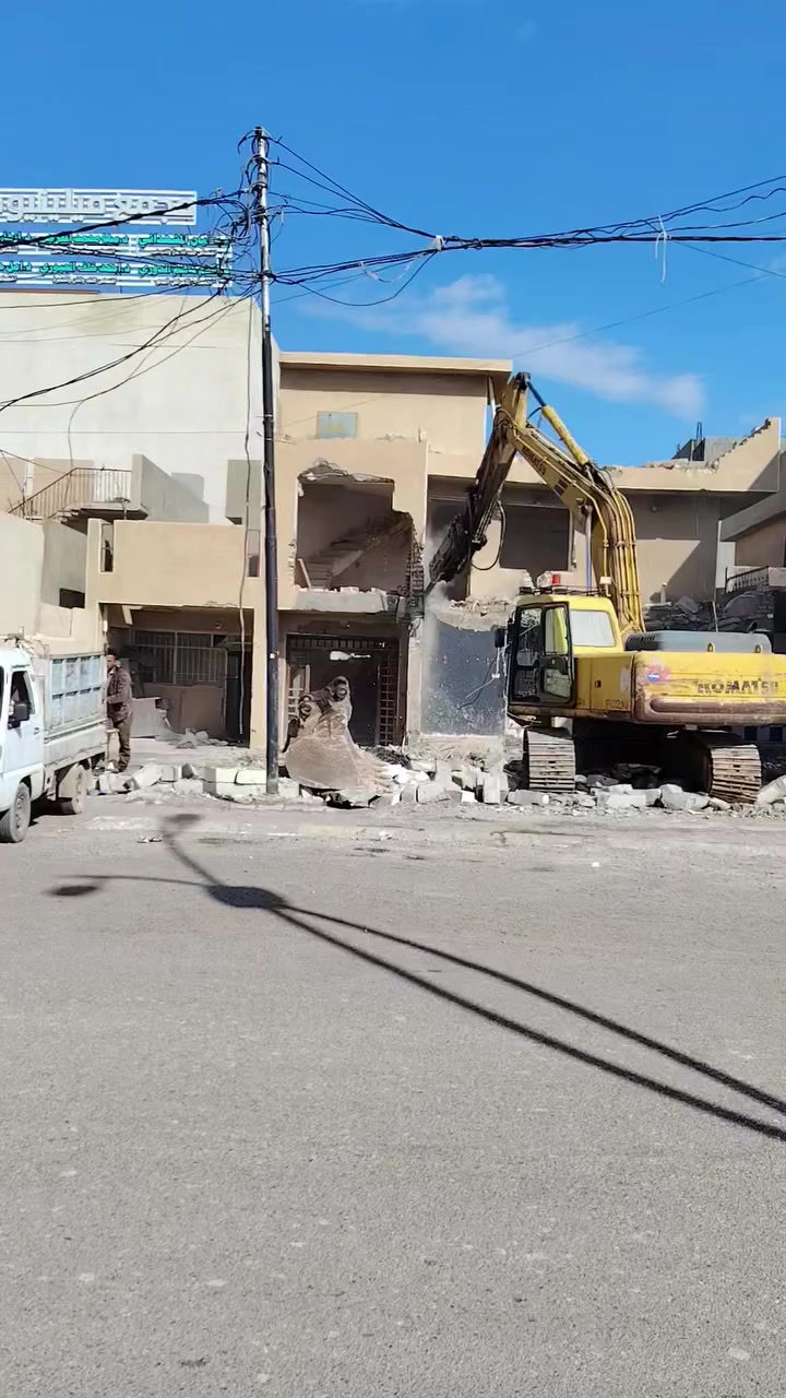 لهدم و تفليش دور قديمه
ورفع نقاذ وتعديل الشيش
***********
***********داخل تكريت
