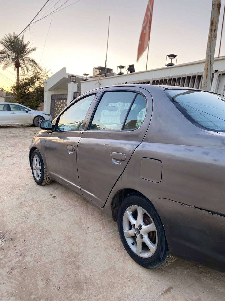 السلام عليكم 
كورلا ايكو موديل ٢٠٠٥ رقم نجف صدامي مسوين هزه وكشف وفحص وباسمي مصبوغة عام مكينه وكير مكفولات بلاديات و حداديه تخم تاير باتري تبريد دواخلها نظاف مكانها ديوانيه مركز السعر ٣٣ وبيها مجال للاستفسار ***********
