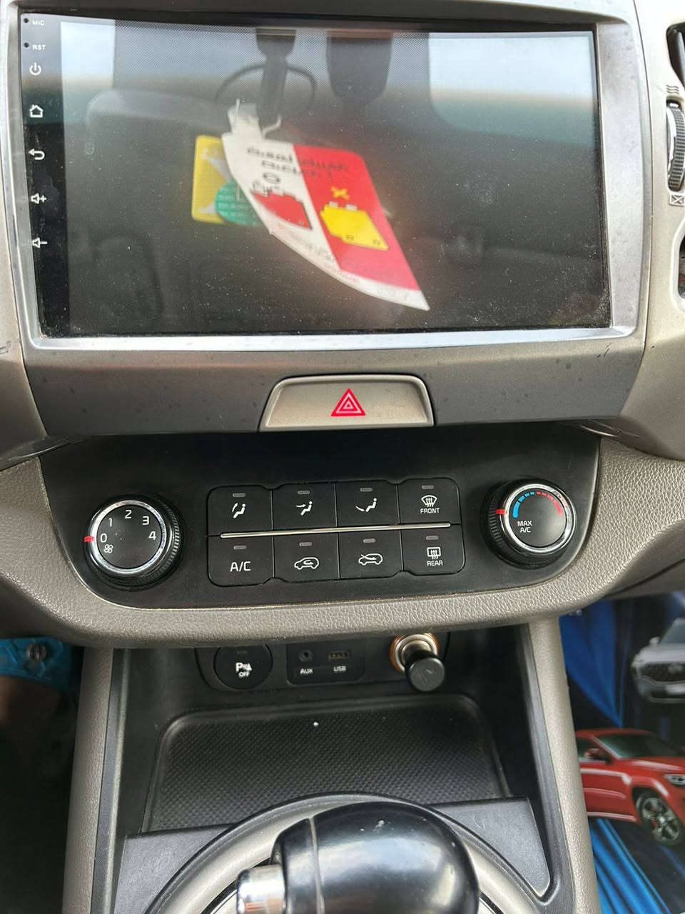 السلام عليكم من رخصة  الادمن رمضان كريم  سبورتج خليجي موديل 2015 مكفوله من الحادث والصبغ  بيهه تكحيلات أثر شخوط  مكينة وكير وصدر جديد رقم بغداد  شرط  التحويل هزه جديده ب140 بيهه مجال العنوان الراشدية جديده الشط بلقرب من مطعم ظفاف دجلة رقم الهاتف ***********
