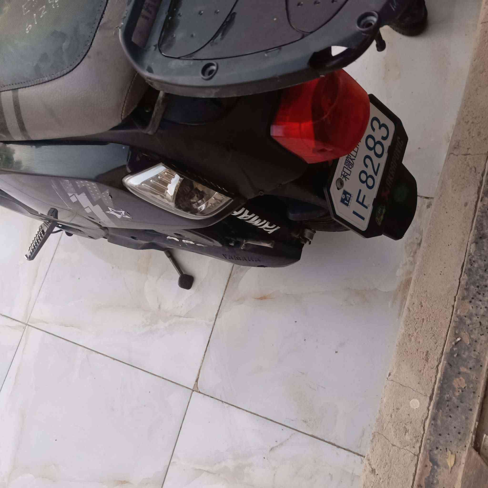 سلام عليكم للبيع
دراجه بوليس موديل 13 
شرط شلعه ومعدل اشك الكاع شك 
السعر مليون وبيه مجال للشراي 
عنوان بابل ناحيه الطليعه 
رقم الهاتف ***********
