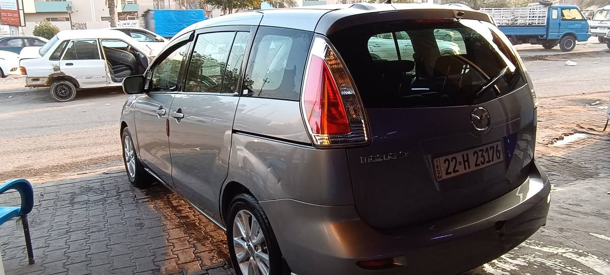 سلام عليكم ورحمه الله وبركاته للمراوس بسيدونا مازدا فايف سبعه راكب موديل ١٠جاهزه  سياحي vibوارد أمريكي مكينه 2400وكير6نمر كلها على البلاد 11ايرباك سليمات سنويه لل27تريد وكاله تريد تحويل مراوس فقط فقط للاستفسار ***********بي وات ساب تحياتي
