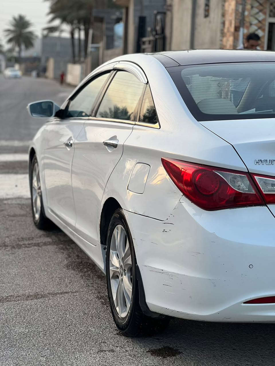 السلامو عليكم
للبيع هونداي سوناتا ٢٠١١خليجي رقم بغداد فول مواصفات 1/1 بصمه بانوراما كشنات كهرباء تدفئه تبريد بالكشنات داخل بيجي محرك 2400دوش السياره مكفوله ماعدا بارد بجاملغ الخلفي صفحة السايق السعر 128وبيها مجال 
مكان السياره الرمادي 
رقم صاحب السيارة/***********
