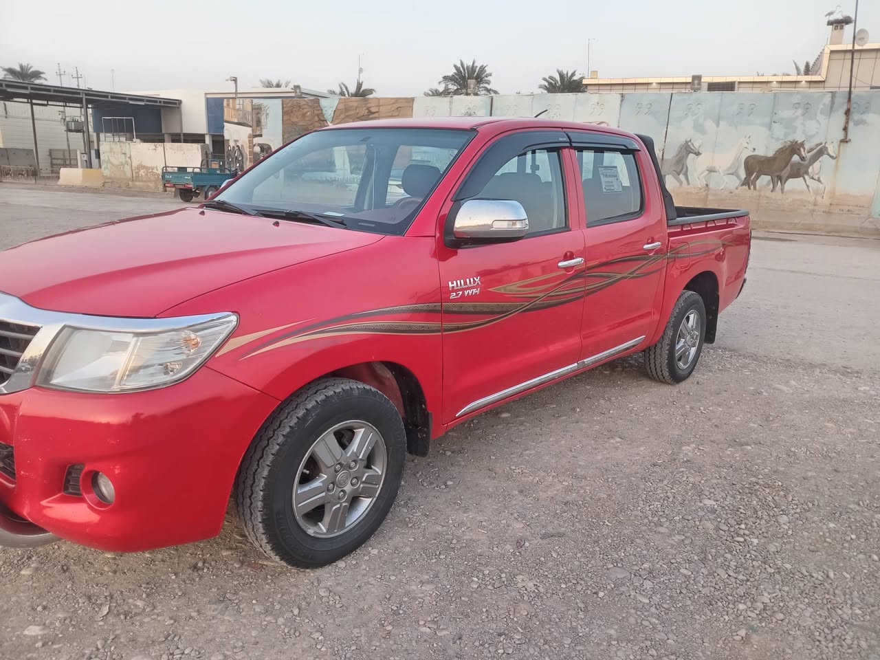 السلام عليكم  بيكم هايلوكس 2015شاصي 19اوتماتيك رقم واسط دوالي السنويه لل31 تحويل مباشر تخم تاير حداديه جديده مكينه ما مفتوحه سياره جديده كشر مثل ما موضح بل السونار العنوان واسط السعر 225اوبيه مجال غير متواجد عل الفيس ***********
