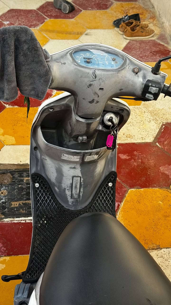 السلام عليكم
ماكس منغولي دراجه حلوه ونضيفه ناعمه تخبل نكره  سلف مفتوحه فقط لاستيك ولف وين ما تريد روح افحص  كلشي بيها شغال سلف هندر كهربائيات تايرات جدد 
الدراجه كفرها تجاري و الاصلي موجود الدراجه ربع ما تصرف عليها 
السعر خاص والشراي احطه عله راسي 🤍


**إذا كنت صاحب هذا الإعلان وتريد حذفه لأي سبب، رجاءا أرسل رسالة إلى الدعم الفني**