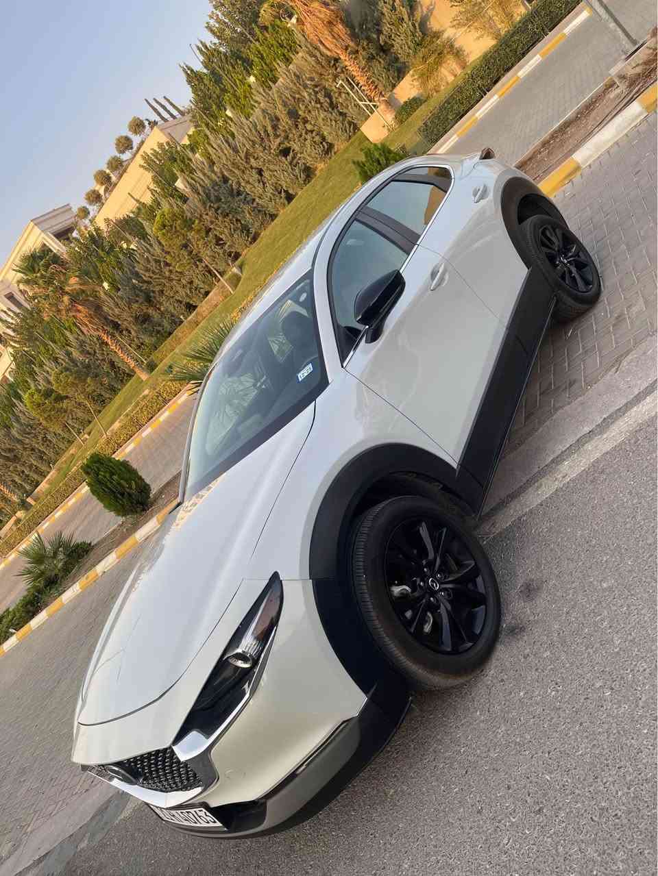 Mazda cx30 
Model 2024
 selected  مواسەفات
ڕەنگی سپی سموکی  
دەبڵ ئەکسل AWD ،رادار ئۆتو ستۆپ ،رادار خەتی جادە ،چوار جام فول ئۆتۆ ،ئۆتۆ هۆلد ،حاسە بریک بەسمە ،بەسمە دەرگای بەسمە، لایت فول لید  
لایت ئۆتۆ بەرزو نزمی لایت  بەدەست خۆتە ،کامێرا ، dark shade ،
سایەرەکە نمونەیە لە جوانی لە سەر دەقی شەریکە ماوەتەوە تەنها 15 هەزار ڕۆشتوە 
 بێ بویاخە ، یەک بست بۆنیتی pdr ، ئیرباگی هیچ نەتەقیوە هەموو گیانی 
بە شەرت کەپسە
سەنەوی تا 2030 تازەیە بە ناوی خۆمەوەیە
نرخ   ١٧٨$   
٧٧١٠٢١٣٨٣٥
———————
Mazda cx30 
Model 2024 
مواصفات selected 
لون ابيض سموکی  
دبل اكسل ، بصمه ،بريك بصمه رادار امامي رادار جانبي رادار خلفي ،شاشه داشبول ديجيتال ،لايت ليد ، سياره كلش نظيفة  كلشي بشرط   بدون صبغ بس ١ شبر pdr   عند بل بونيت  
ماشي بس ١٥ الف    
٧٧١٠٢١٣٨٣٥
.
١٧٨$ السليمانية, العراق


**إذا كنت صاحب هذا الإعلان وتريد حذفه لأي سبب، رجاءا أرسل رسالة إلى الدعم الفني**