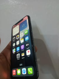 آيفون XS ماكس • للبيع • معلومات قليلة