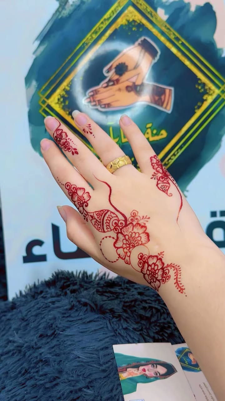 ✨🌿 نقش الحنة 🌿✨
في حي الخضراء 
بأجمل التصاميم وأرقى اللمسات في(بـغـداد)

لكل عروس… لكل مناسبة… ولكل أنثى تحب التميز 💛
نقدم لكم:
💫 نقش حنة ناعم وراقي
💫 نقش خليجي ومغربي فاخر
💫 رسومات عصرية تناسب جميع الأذواق
💫 حنة بلون ثابت وجميل

📞 للحجز والاستفسار 
واتساب 
***********
عنوان
حي الخضراء جنب تيم مارت
