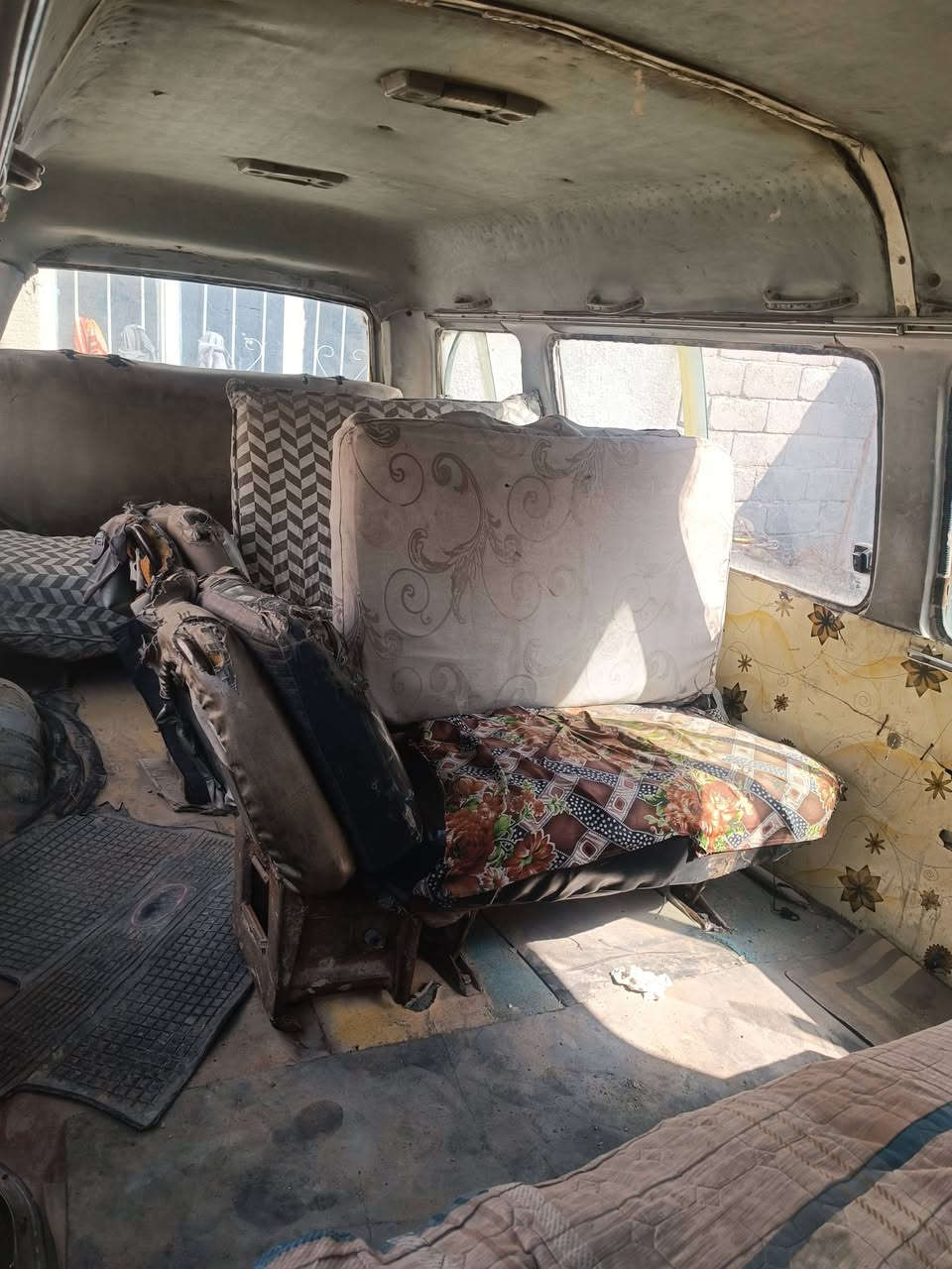 السلام عليكم
اسيا 93 رقم احمر بسمي سنويه ساقطه 2022  هيئه وغرامات مصفره 
كير ومكينه واكسل خير من الله كهربائيات كله شغاله 
باتري جديد سلف جديد تخم تاير نقص بس تاير 

الاستفسار /***********
