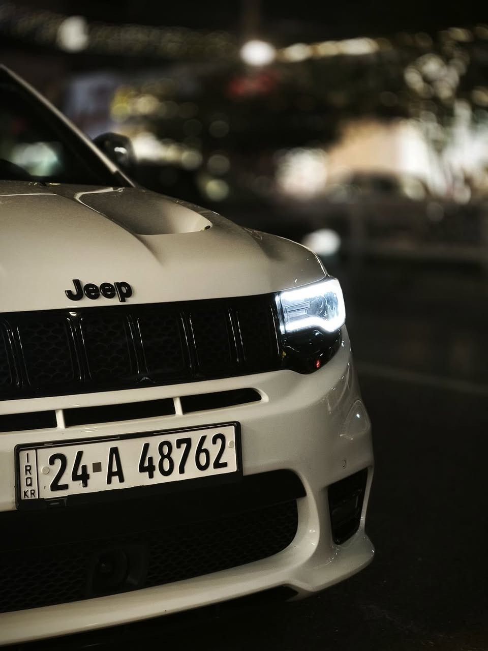 السلام عليكم
جيب شيروكي الفئه اس ار تي - Jeep SRT
 الموديل : 2021 السياره خليجي وكالة هارلم
 
العداد :54الف ميل
حاله سياره ؛؛؛ كلين تايتل

المواصفات
*عداد السرعه   ٣٠٠   كيلومتر / ساعه  
* رادار امامي مع مانع تصادم . 
* نظام الاسطفاف الالي (اوتوپارك) . 
* نظام تحذير الخروج عن المسار . 
* دفع رباعي 4x4 . 
* فرش المقاعد من الجلد والشاموا . 
* دشبول مغلف بالجلد  . 
* صفي المقاعد الأمامية كهربائية .
* ذاكرة لحفظ وضعيات الجلوس ( كرسي السائق ميموري) . 
* صفي المقاعد الأمامية مع تبريد وتدفئة . 
* صف المقاعد الخلفية مع تدفئة . 
* انظمة القيادة على حلبات السباق  (رياضي) . 
* نقطة عمياء  ( رادار جانبي) .
* ويل تراك هوك  اكبر حجم قياس 20 انج .
* مقود ( ستيرن) السائق من الجلد  .
* مقود  (ستيرن) السائق كهربائي . 
* تدفئة ستيرن . 
* سقف بانوراما .
* شاشه كبيرة مع نفكيشن GPS . 
* شاشات خلفية.   3 شاشات
* مشغل إقراص DVD /CD. 
* مصابيح امامية زنون . 
*مصابيح اماميه متحركة  (دواره) مع المقود  
* المصابيح الأمامية مع LED لايت . 
*مصابيح خلفيه (بك لايت)  لد
* كشافات ضباب بروجكتر زنون . 
* سقف المقصورة مغلف بالشاموا . 
* تشغيل عن بعد .
* صندوق كهربائي .
* حساسات أمامية اصليه تظهر في الدشبول . 
* حساسات خلفية اصليه تظهر في الدشبول  .
* كاميرا خلفية اصليه دواره  .
* بخاخ ماء لتنظيف المصابيح الامامية (زراك لايت) .
* مرايا متحسسه للضوء العالي . 
* مرايا جانبية قابلة للطي  (شفط) . 
* بلوتوث تلفون . 
* محدد سرعة  ( كروز سرعه ). 
*  رادار خلفي نظام بريك اوتماتيكي ( Auto Break System ) .
*ايرباكات عدد ١٢ 
*نظام صعود مرتفعات
*نظام تزحلق 
*نظام معرفة ضغط الاطارات
*نظام اقتصاد بالوقود eco
*نظام مكابح  EBD
*العنوان كركوك
***********
*السعر 440$
