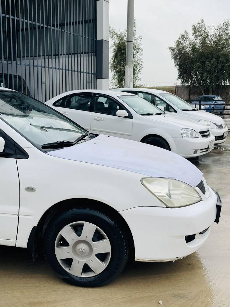 لانسەر مۆدیل 2007  گێر عادی گێرو مەکینەی بەشەرت بێ بۆیەغ بێ لێدران سەیارەکە    140  هەزار هەقیقی ڕشتوە  زۆر خاوێن ماوەتەوە تەبریت ساردووگەرم لەسەر سویچ سەنەوی بەسەر چوە دەعم ولێدراو هیچی پێوە نیە بەوشەرتە هەمووگیانی لەسەر شەریکە ماوەتەو یەک دینار مەسرەفی تیانیە بەو شەرتە لە دەعامی  بۆ دەعامی بەشەرت ئەی فرۆشم سعری 68 وەرەقە  رەسمی سۆنەرەکەم داناوە شوێن کۆیە *********** كويسينجاك, أربيل
