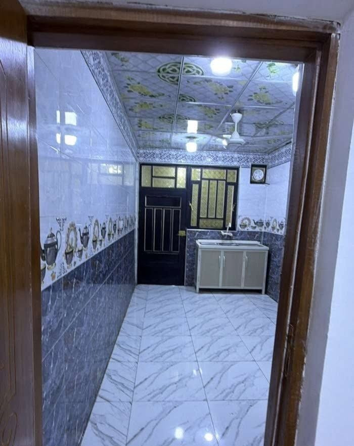 🏛️ بيت للايجار  🏛️

في الامن الداخلي بناء حديث موقع ممتاز

يحتوي ثلاث غرف منام صاله مطبخ

صحيات استقبال كراج

سعر الايجار 750 الف
ــــــــــــــــــــــــــــــــــــــــــ

للمعلومات اكثر الاتصال

على الرقم الموضح

***********
