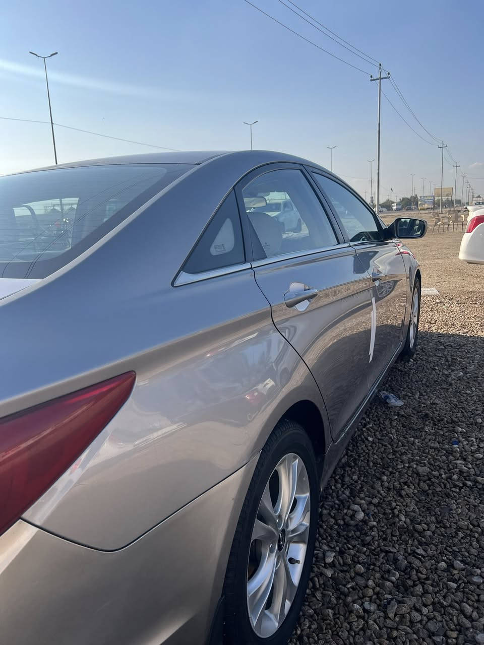 السلام عليكم …..
سوناتاخليجي 2010 شكل (2011) مضلع
لون نفطي سياره كامله من (كلشي)
نص فوول 
مكينه 2400  دوش مامفتوحه بحالة الوكاله 
كير حداديه كهربائيات كله جاهز تجي وتشوف 
تخم تاير جديد منظومة تبريد جديده 
سياره بيه صبغ بابين من (يده وجوه) وشبر بارد بلجاملغ فقط 
باقي كفاله عامه تجي تفحص ع سونار 
مال جناي وبالعافيه ع ياخذه 
عنواني بابل ابي غرق
تريد وكاله تريد مداور اني حاظر 
سعررر 115 وبيها مجال حك الجيه 

***********
…….. 🫡
