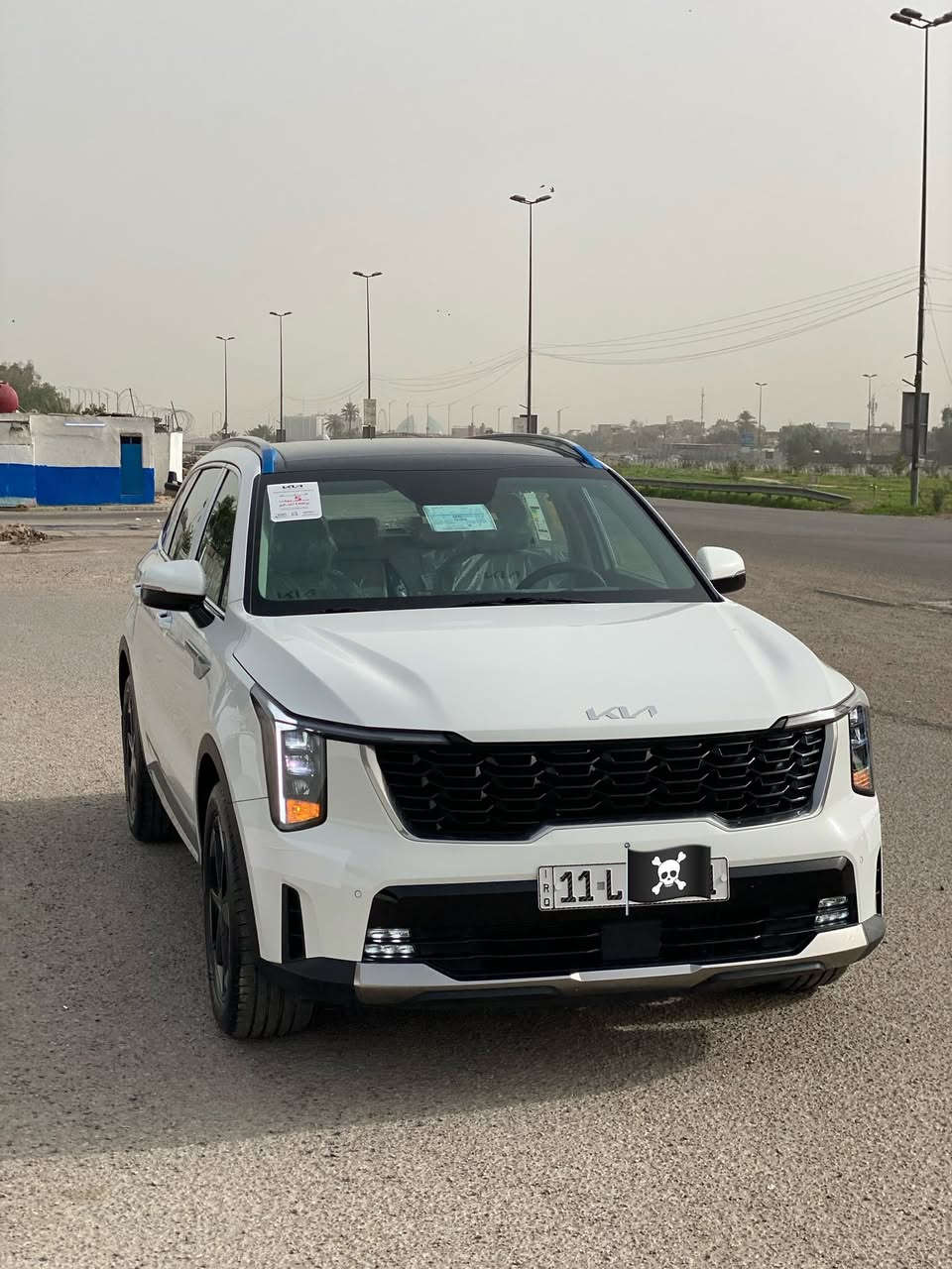 السلام عليكم 
🔥 كيا سورنتو 2024
ماشية 28  الف رقم بغداد 
⚙️ المحرك: 6 سلندر ويل 19
▪️ بنوراما
▪️داتا شو
▪️ كير ماوس 
▪️ سايد بريك دكمة
▪️ ٧ راكب ٣ قطع تبريد
▪️بردات خلفية 
▪️جنطة كهرباء 
▪️كشنات كهرباء 
▪️بقية المواصفات المعروفة
للاستفسار 
***********
